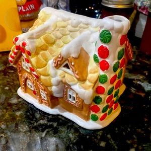 Candle light gingerbread house